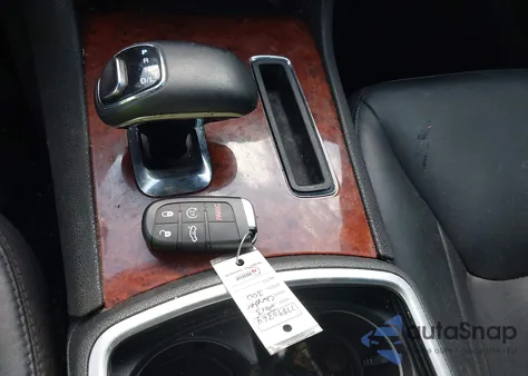 2013 Chrysler 300 Motown from USA, damaged, VIN 2C3CCARG0DH605717